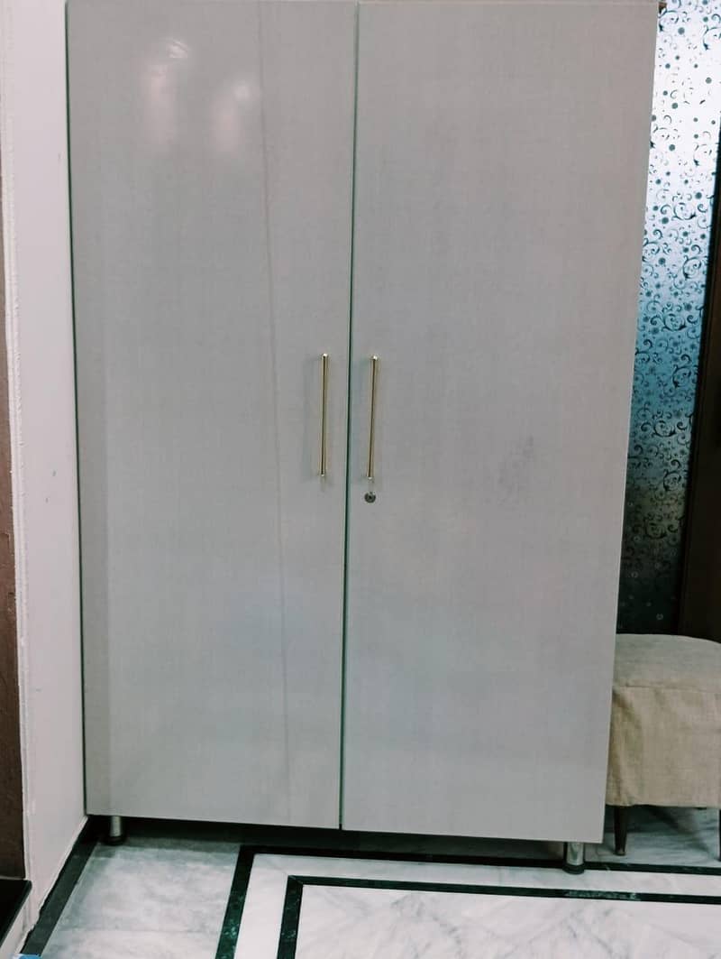 wardrobe 4