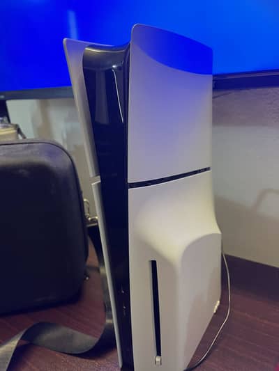 Sony PlayStation 5 Slim (1TB SSD) - Console & Accessories