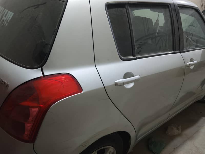Suzuki Swift 2011 1