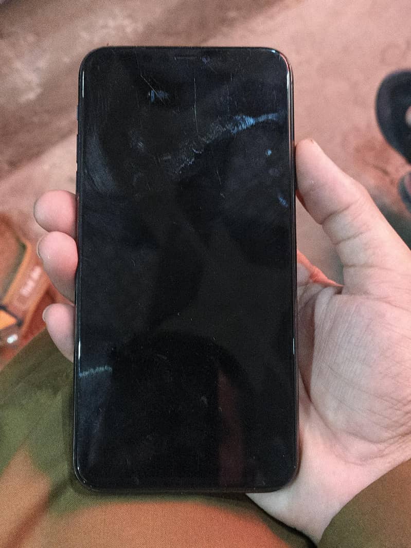 Apple iPhone 11 Pro Max 1