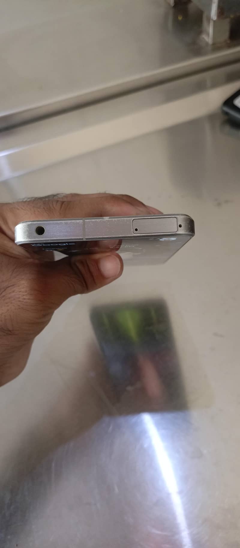 Sharp Aquos r7 5