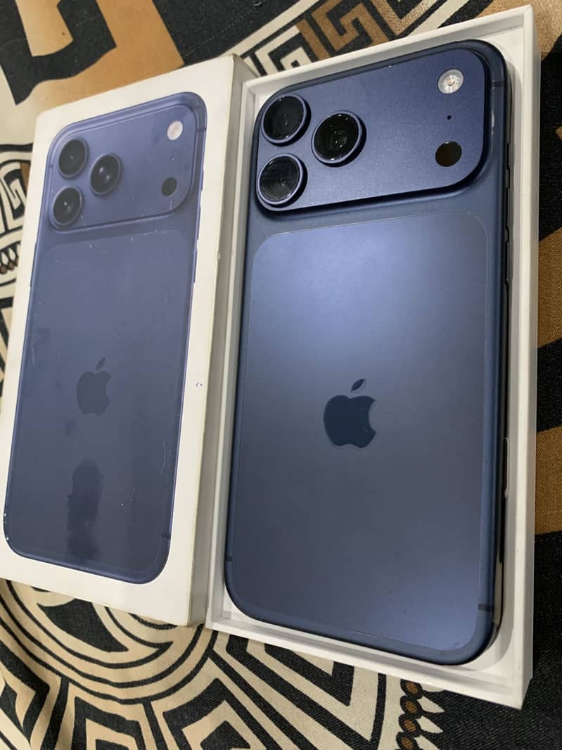 Apple iPhone 17 Pro Max 1
