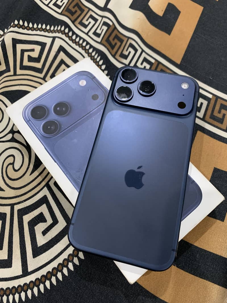 Apple iPhone 17 Pro Max 2