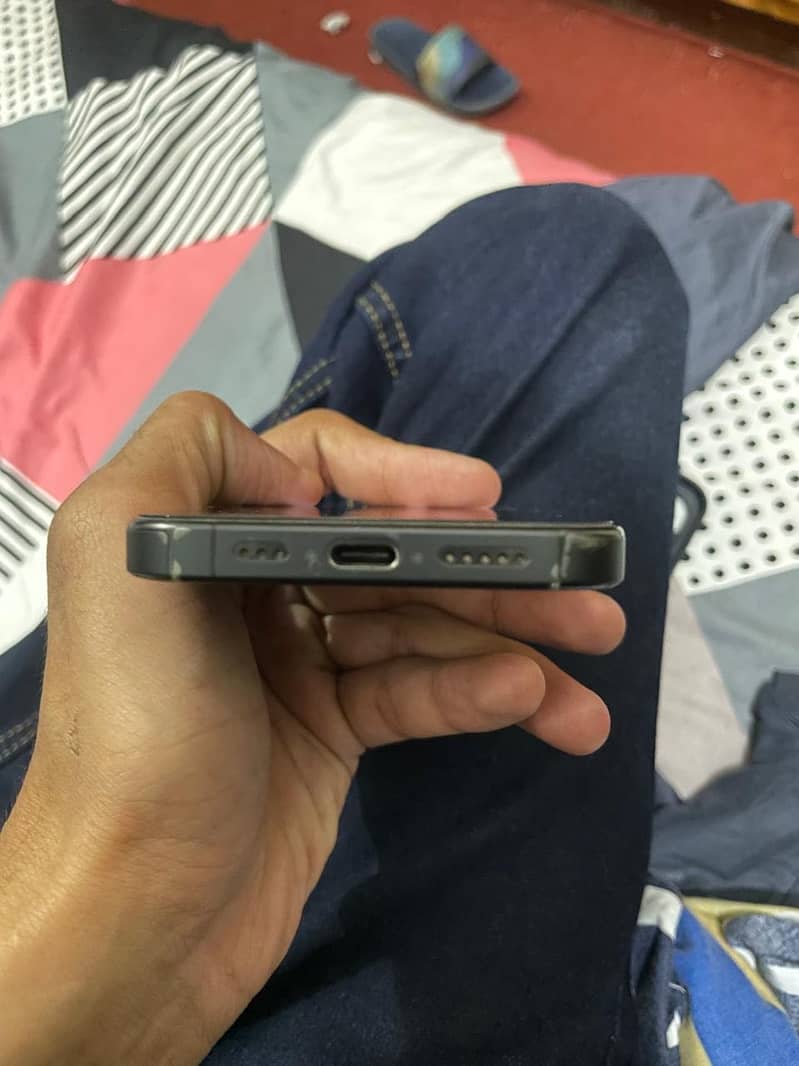 Apple iPhone 15 Pro 1