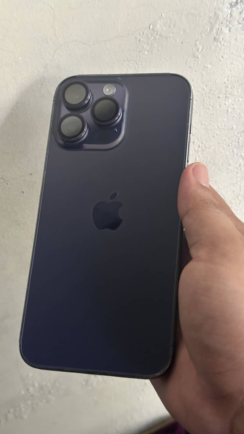 Apple iPhone 14 Pro Max 1
