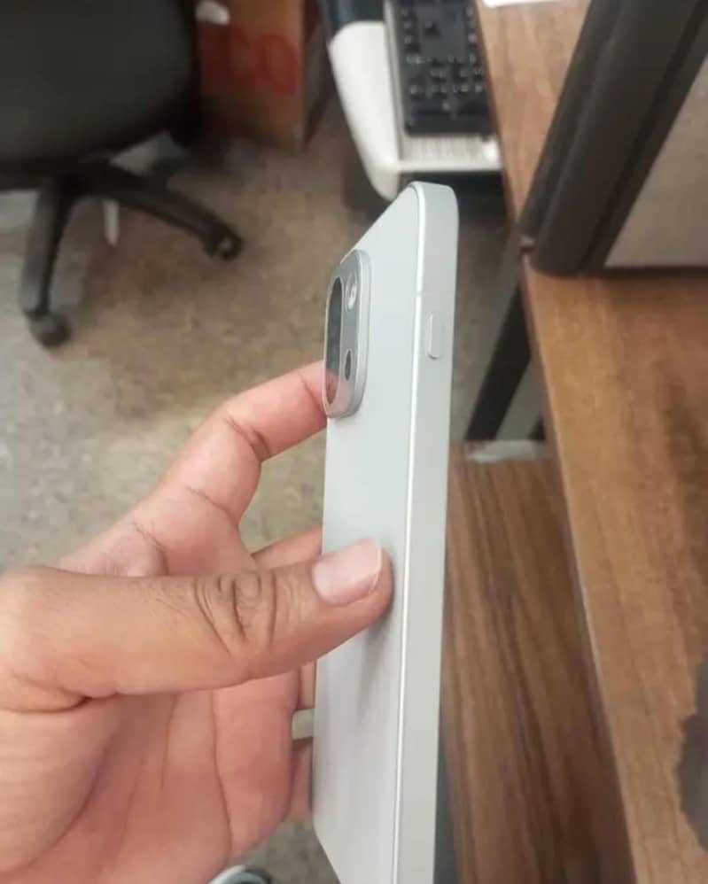 One Plus 13t 2