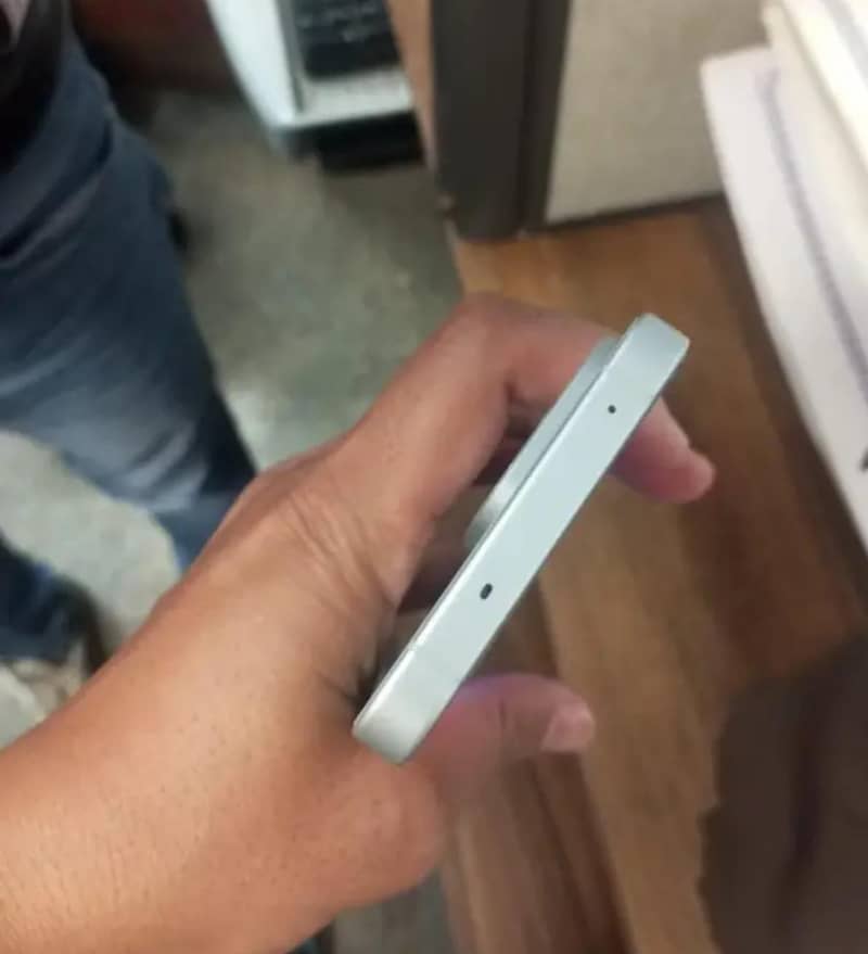 One Plus 13t 3