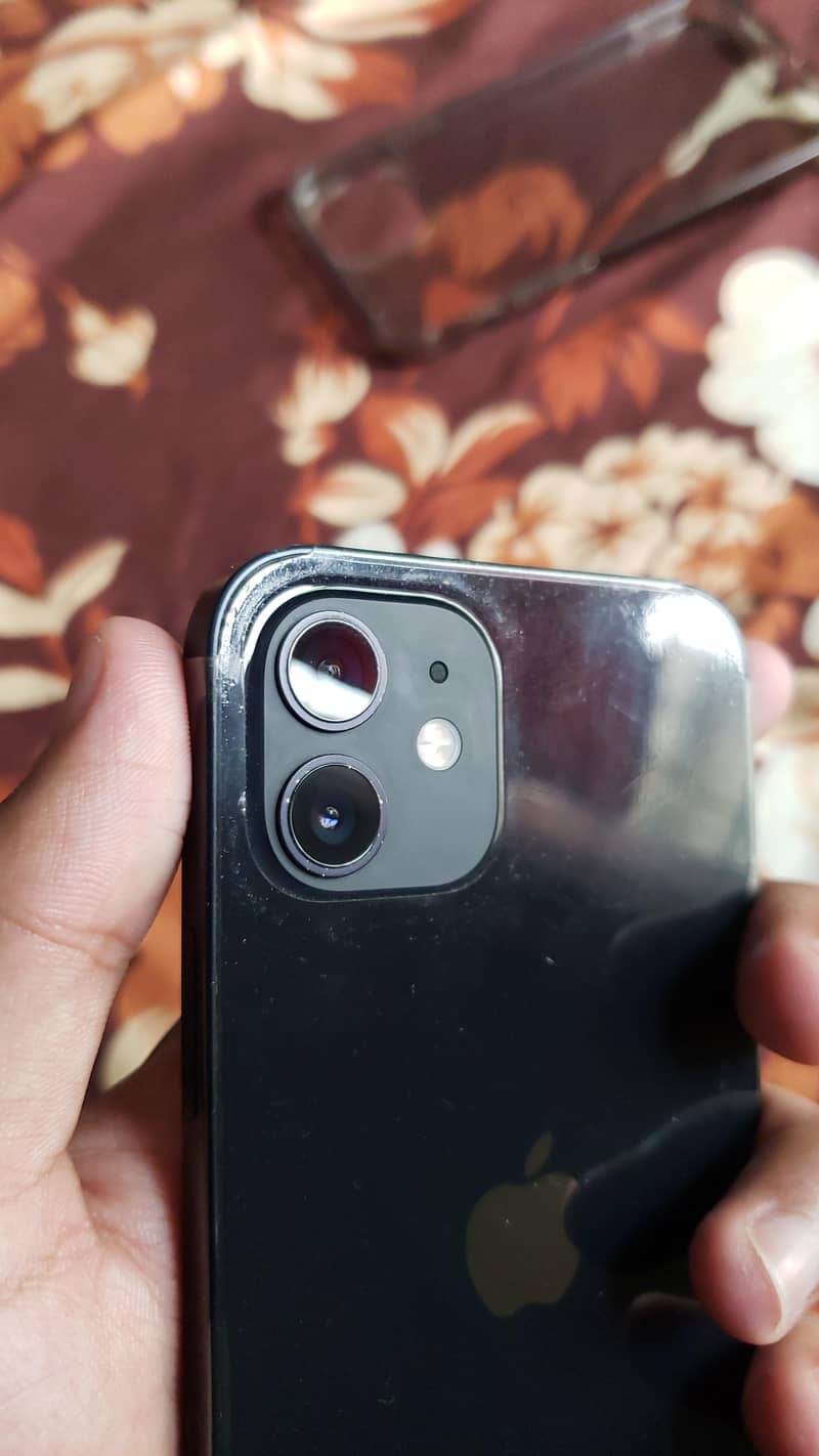 Apple iPhone 12 1