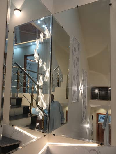 10 MARLA upper PORTION AVAILABLE FOR RENT