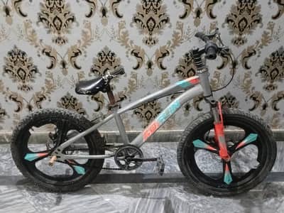 Used Mountain Bicycle for Sale – Good Condition