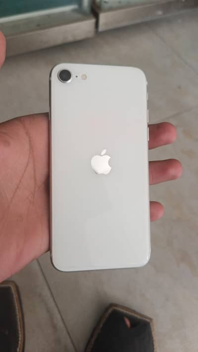 Apple iPhone SE