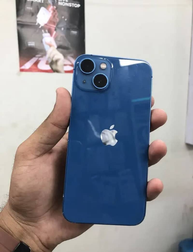 Apple iPhone 13 1