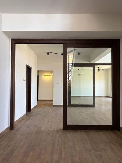 FOR RENT: FULLY RENOVATED 4-BED DD LUXURY PENTHOUSE WITH PRIVATE POOL CREEK VISTA, DHA PHASE 8, KARACHI