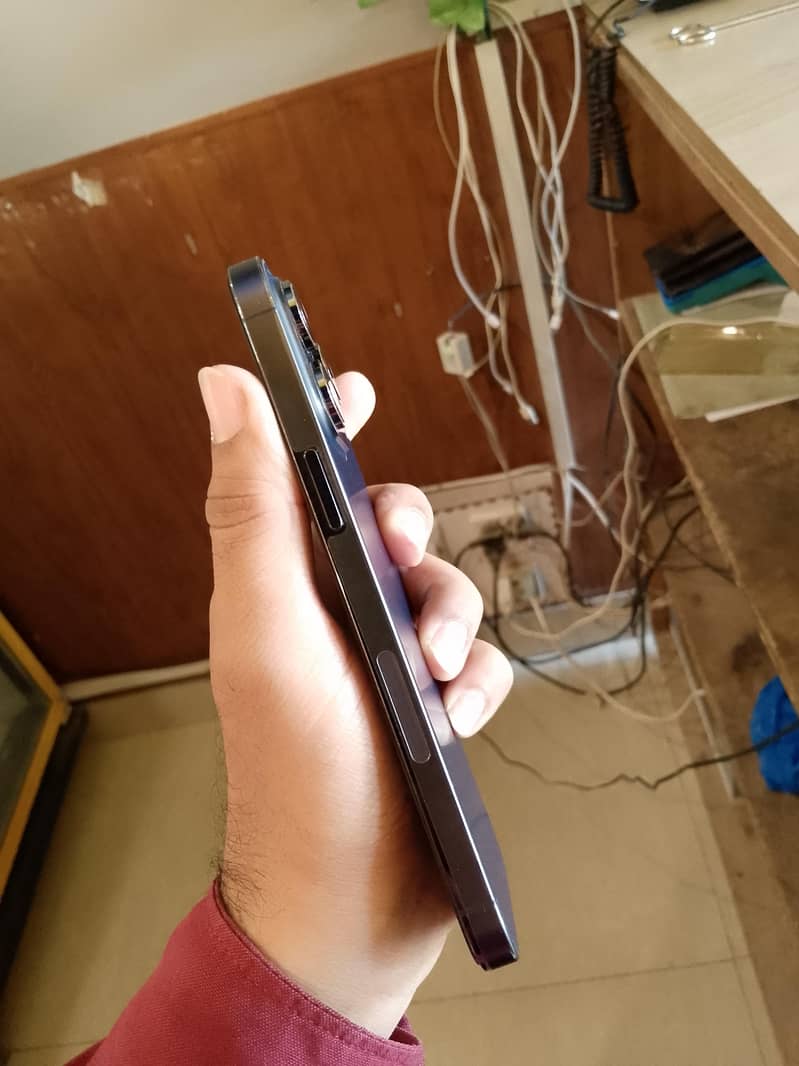 Apple iPhone 14 Pro Max 2