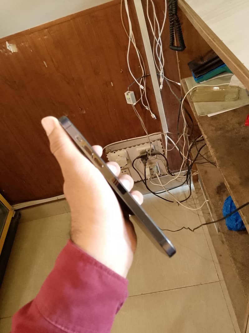 Apple iPhone 14 Pro Max 4
