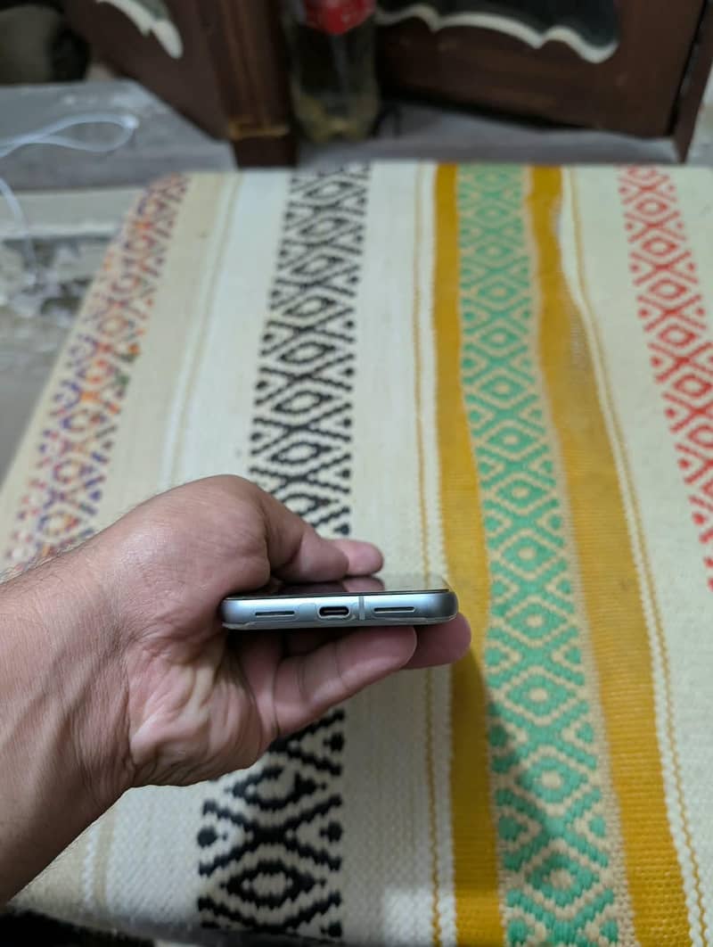 Google Pixel 8 1