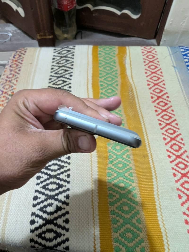 Google Pixel 8 6