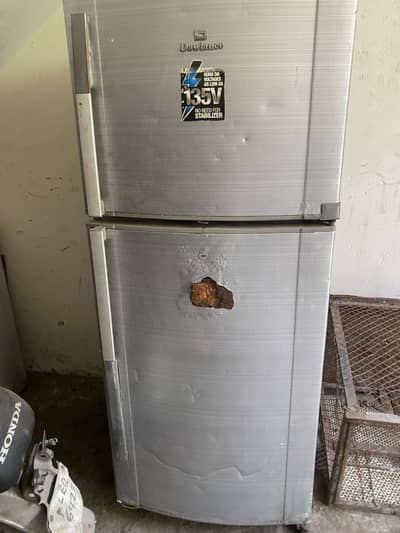 Im selling my old fridge