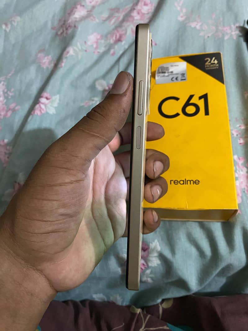 Realme C61 1