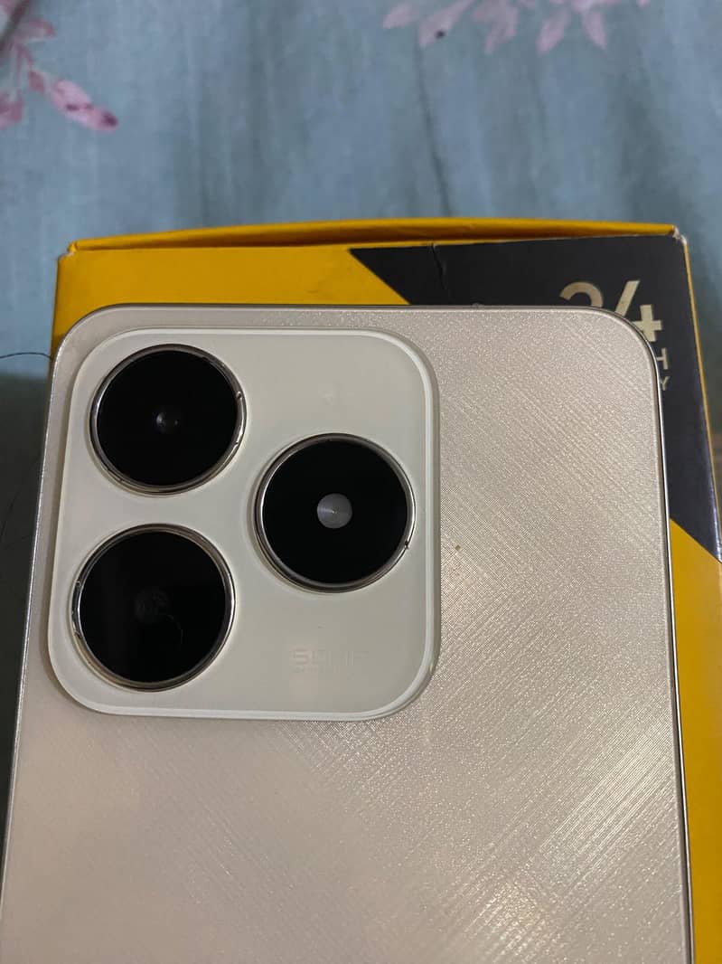 Realme C61 5