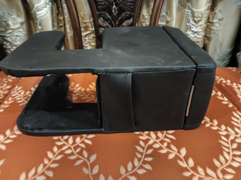 Arm rest / Console Box 4