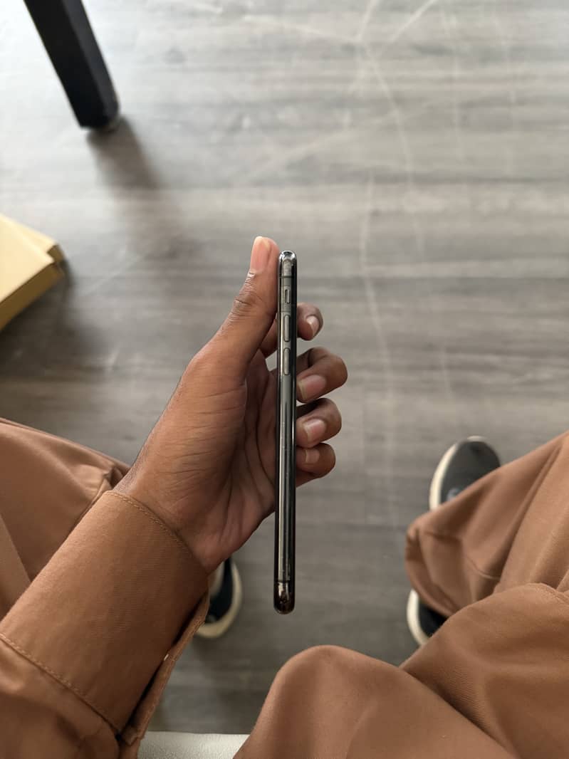 Apple iPhone X 2
