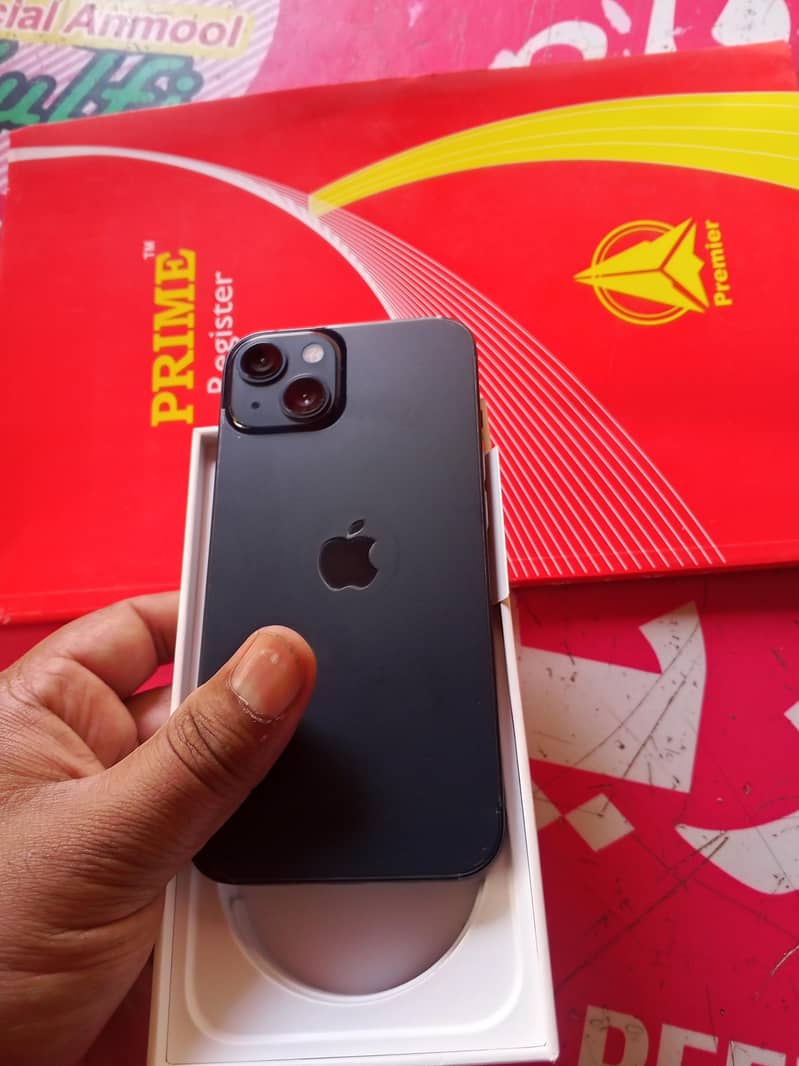 Apple iPhone 13 0