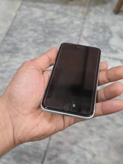 Apple iPhone SE 128Gb Dual sim official PTA Approved