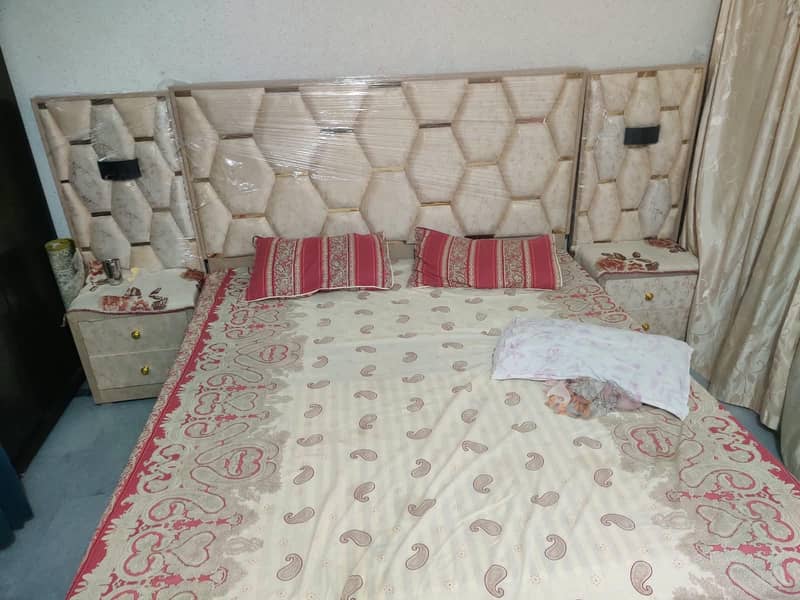 BedSet With Side tables and Dressing table 2