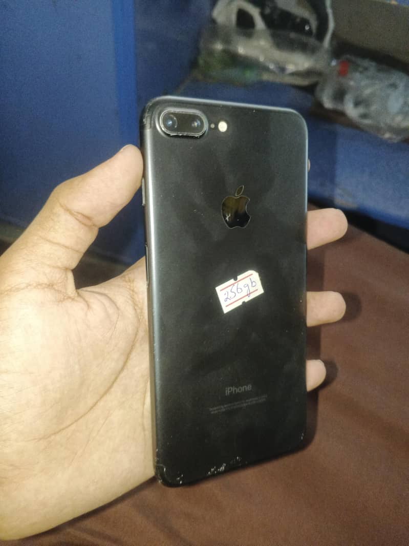 Apple iPhone 7 Plus 0