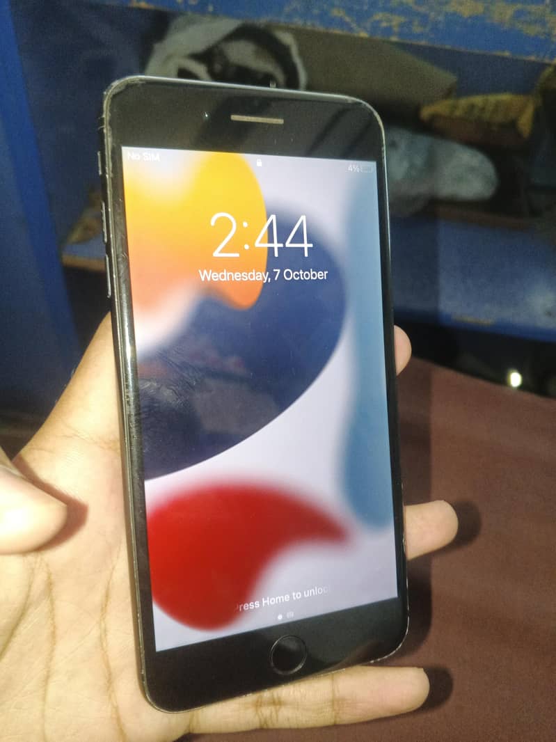 Apple iPhone 7 Plus 1