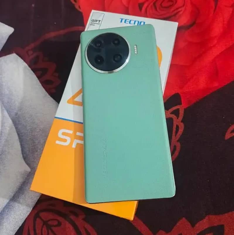 Tecno Spark 20 Pro Plus 0