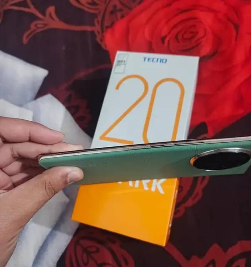 Tecno Spark 20 Pro Plus 3