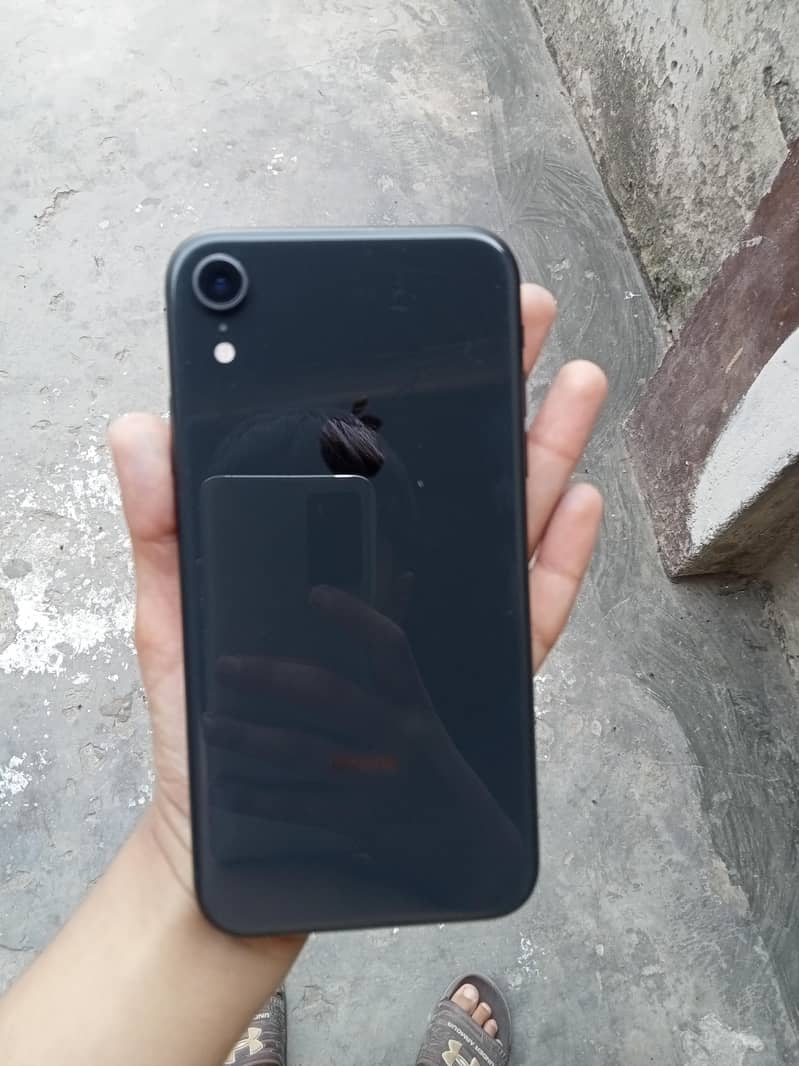 iphone XR 0