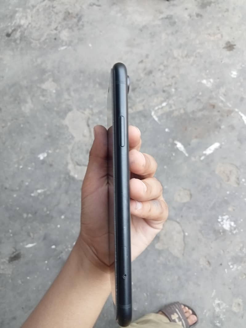iphone XR 2