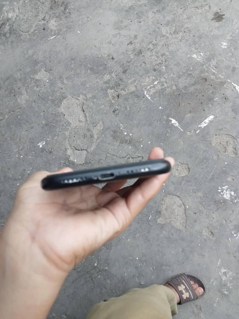iphone XR 3