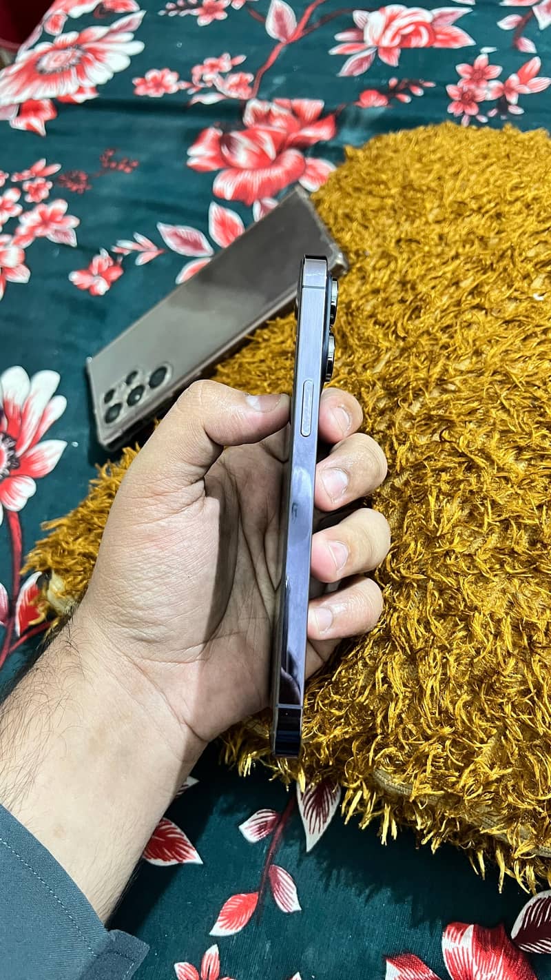 Apple iPhone 14 Pro Max 2