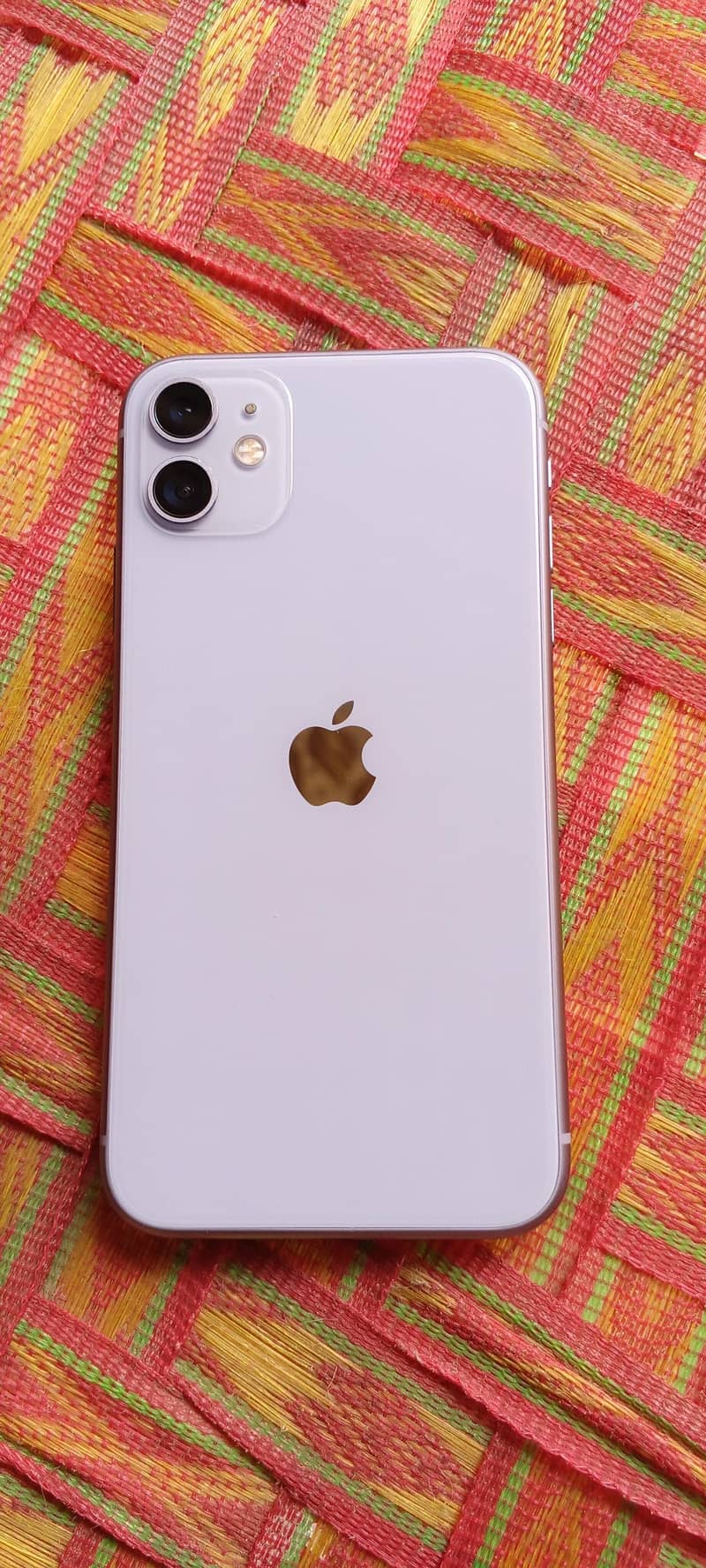 Apple iPhone 11 0