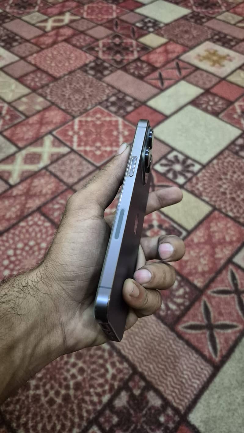 Apple iPhone 14 Pro Max 2