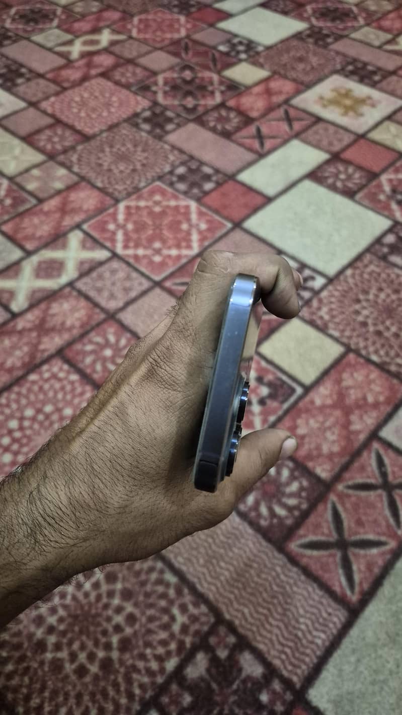 Apple iPhone 14 Pro Max 4