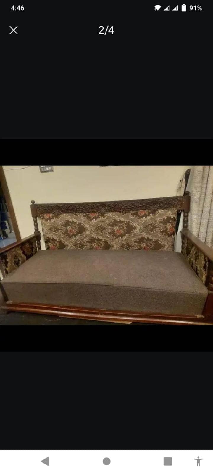 Three seater sofa condition okay without Table 0