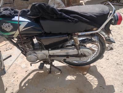 PG 125 Hyderabad number 2015 model urgent sale