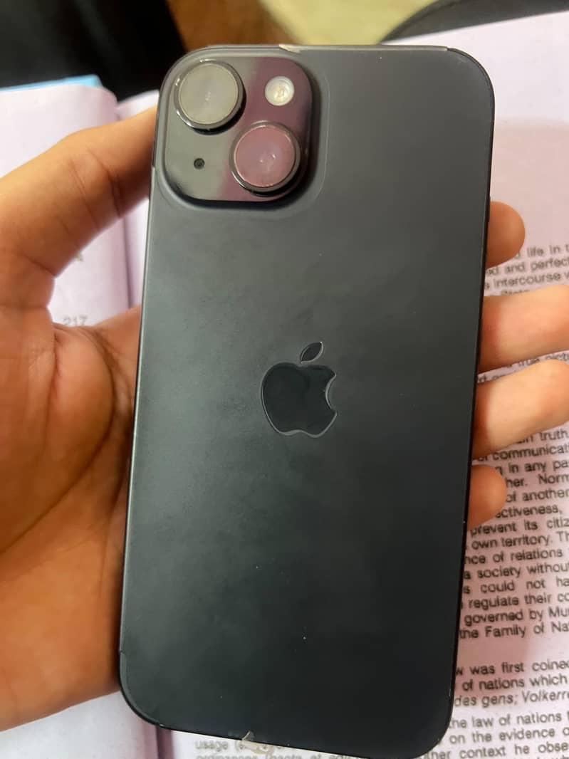 Apple iPhone 15 4