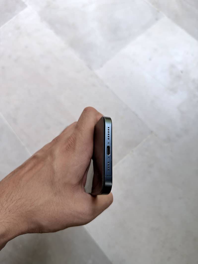 iPhone 15 Pro Max 1