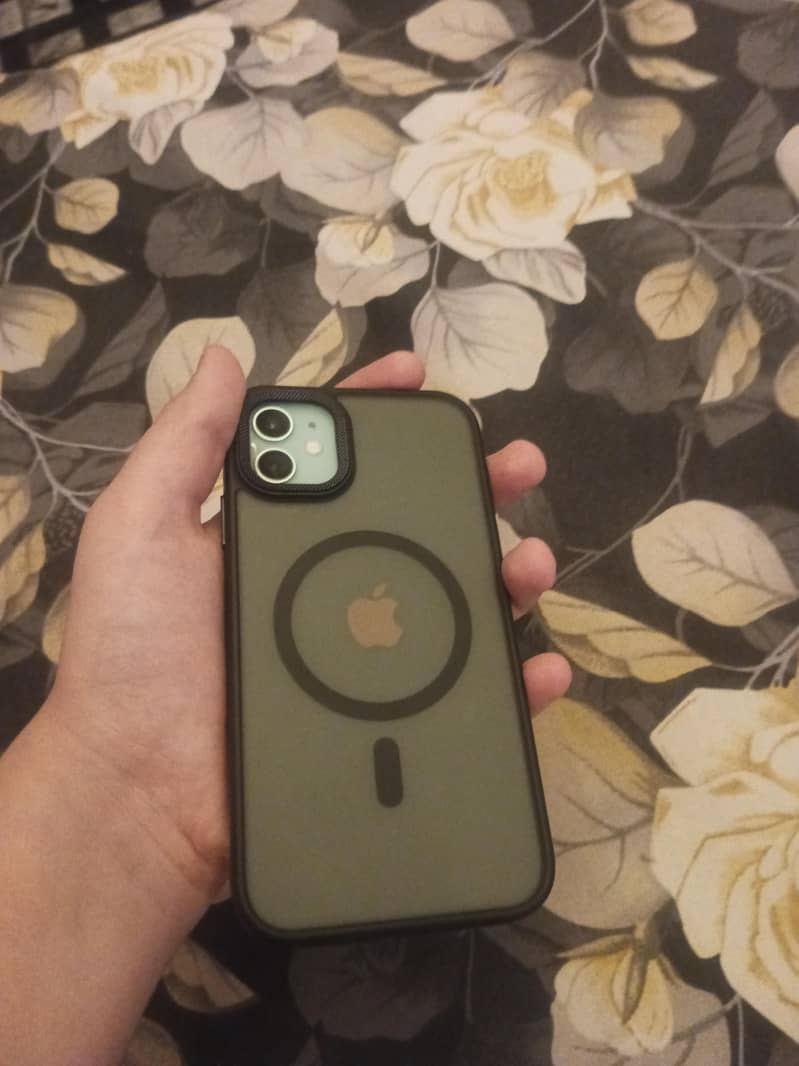 Apple iPhone 11 3