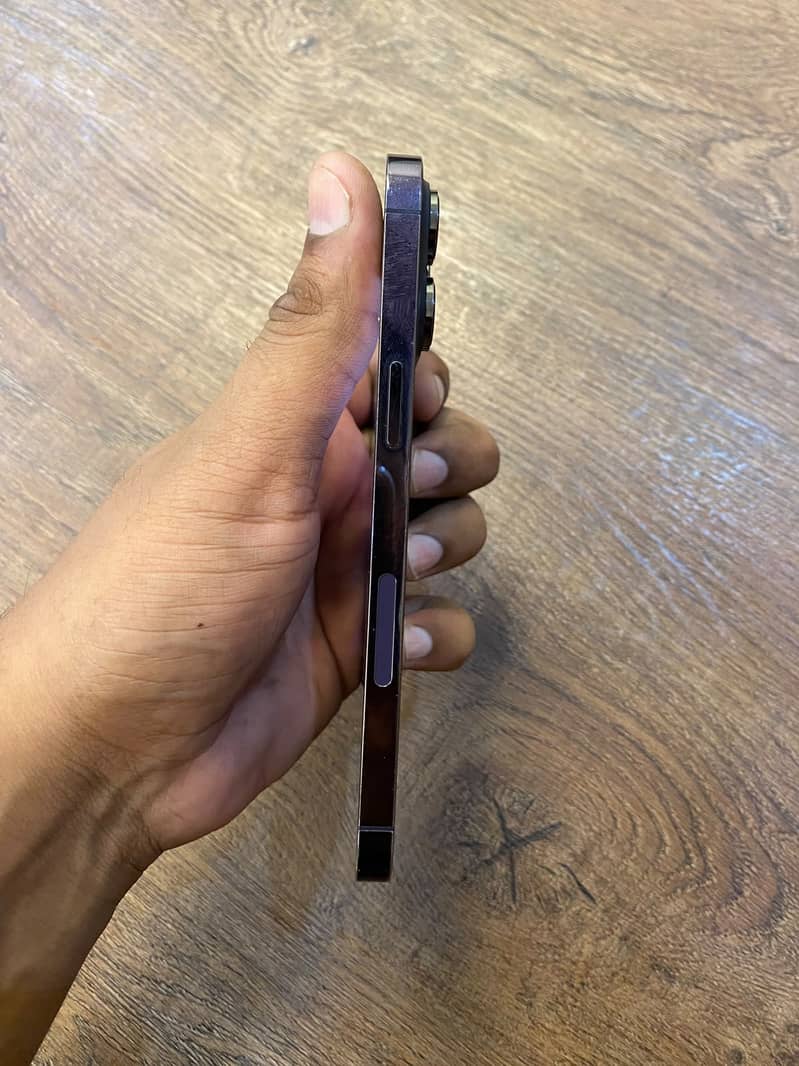 Apple iPhone 14 Pro Max 4