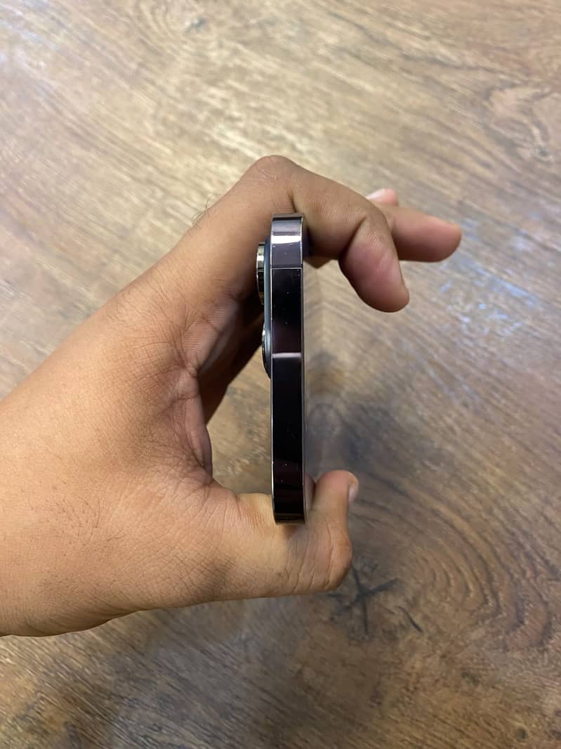 Apple iPhone 14 Pro Max 7