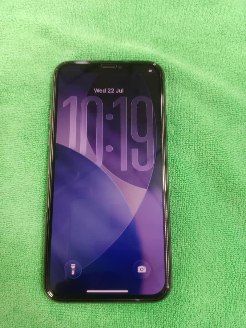 Apple iPhone 11 Pro 1