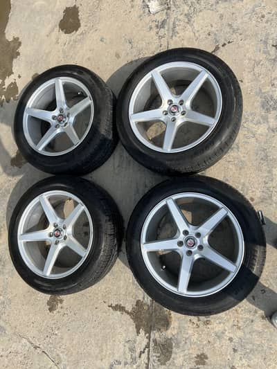 Effecient rims low profile in exeleent condition
