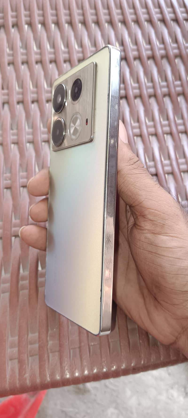 Infinix Note 40 4
